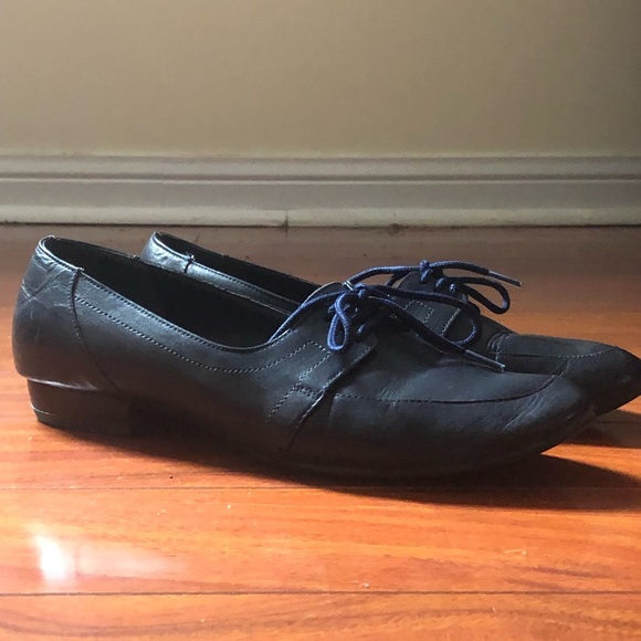 Chanel Navy Blue Leather Loafers - Picture 2 of 15